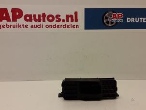 Usagé Ordinateur de bord Audi Q7 (4LB) 3.0 TDI V6 24V Prix € 35,00 Règlement à la marge proposé par AP Autos