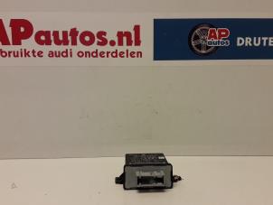 Usagé Ordinateur éclairage Audi Q7 (4LB) 4.2 FSI V8 32V Prix € 24,99 Règlement à la marge proposé par AP Autos