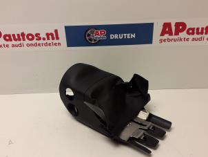 Usagé Couvercle colonne de direction Audi A3 Sportback (8PA) 1.6 Prix € 35,00 Règlement à la marge proposé par AP Autos