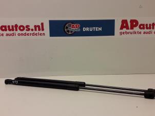 Used Set of tailgate gas struts Audi A3 Sportback (8PA) 1.6 Price € 20,00 Margin scheme offered by AP Autos