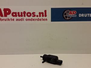 Używane Pompa spryskiwacza przód Audi A4 Cena € 9,99 Procedura marży oferowane przez AP Autos