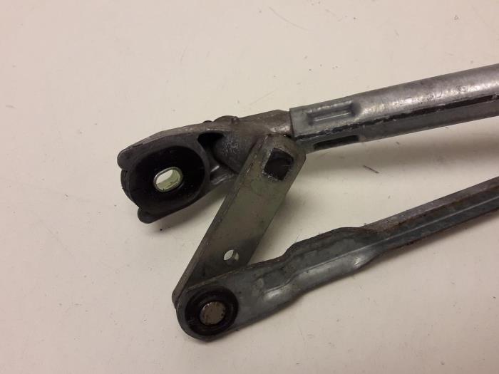 Wiper motor + mechanism Audi A6 Avant 2.5 TDI V6 24V 8D1955113C VALEO