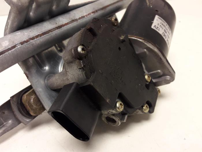 Wiper motor + mechanism Audi A6 Avant 2.5 TDI V6 24V 8D1955113C VALEO