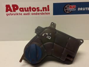 Używane Zbiornik rozprezny Audi A6 Avant (C5) 2.5 TDI V6 24V Cena € 12,50 Procedura marży oferowane przez AP Autos