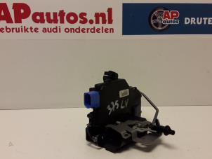 Gebrauchte Türschlossmechanik 4-türig links vorne Audi A8 (D3) 3.7 V8 40V Quattro Preis € 29,99 Margenregelung angeboten von AP Autos