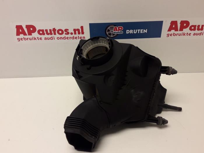 Gebrauchte Luftfiltergehäuse Audi A6 Avant Quattro (C6) 3.0 TDI V6 24V Preis € 19,99 Margenregelung angeboten von AP Auto's