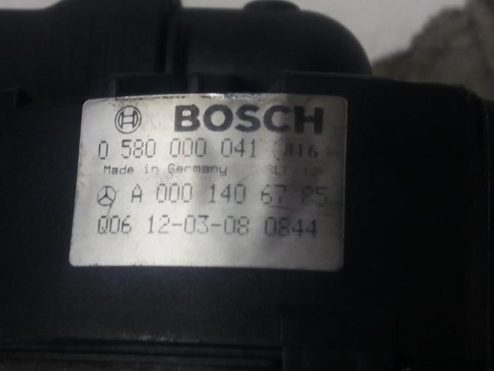 Secondary pump Mercedes E E-200 CGI 16V BlueEfficiency - A0001406785 BOSCH