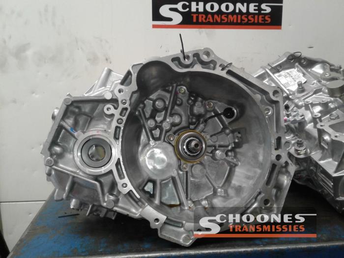 Gearbox from a Toyota Verso S 1.33 16V Dual VVT-I 2012