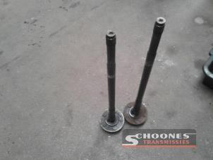 Used Drive shaft, rear left Jeep Cherokee Price on request offered by Schoones Transmissies B.V.