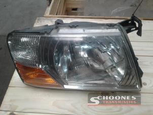 Used Headlight, right Mitsubishi Pajero Price € 52,50 Margin scheme offered by Schoones Transmissies B.V.