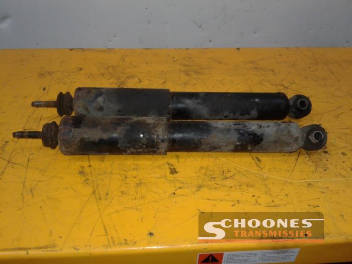 Front shock absorber, right from a Ford Ranger 2005