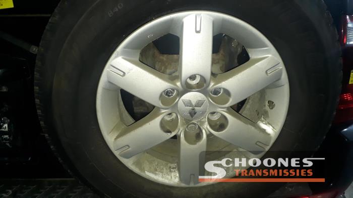 Set of sports wheels from a Mitsubishi Pajero 2006