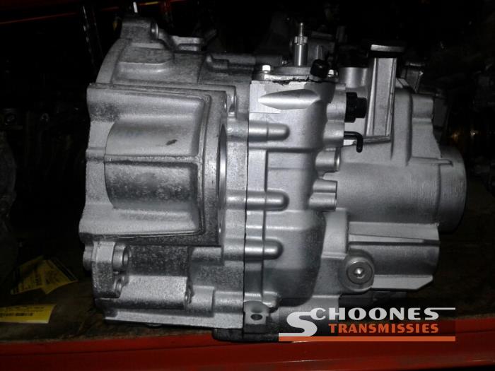 Gearbox Volkswagen Caddy KXV Schoones Transmissies B.V.
