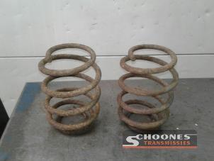 Used Rear coil spring Jeep Cherokee Price € 63,00 Margin scheme offered by Schoones Transmissies B.V.