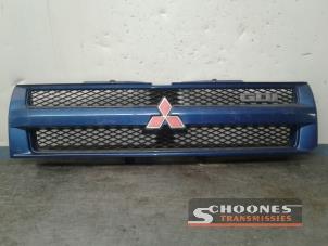 Used Grille Mitsubishi Pajero Price € 42,00 Margin scheme offered by Schoones Transmissies B.V.