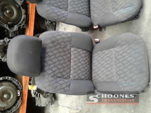 Używane Fotel prawy Mitsubishi Pajero Cena € 52,50 Procedura marży oferowane przez Schoones Transmissies B.V.