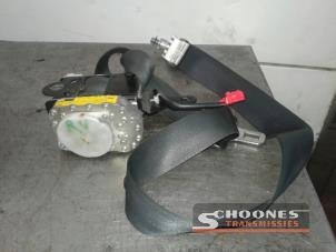 Gebrauchte Sicherheitsgurt rechts vorne Mitsubishi Pajero Preis € 31,50 Margenregelung angeboten von Schoones Transmissies B.V.