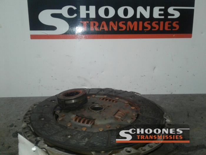 Clutch kit (complete) from a Volkswagen Golf 2006