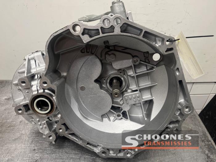 Gearbox from a Opel Astra J GTC (PD2/PF2)  2018