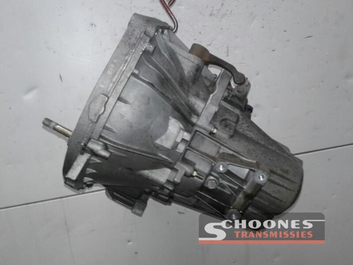 Gearbox from a Alfa Romeo 147 (937)  2002