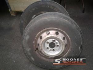 Used Set of wheels + tyres Fiat Ducato (243/244/245) 2.3 JTD 16V 15 Price € 127,05 Inclusive VAT offered by Schoones Transmissies B.V.