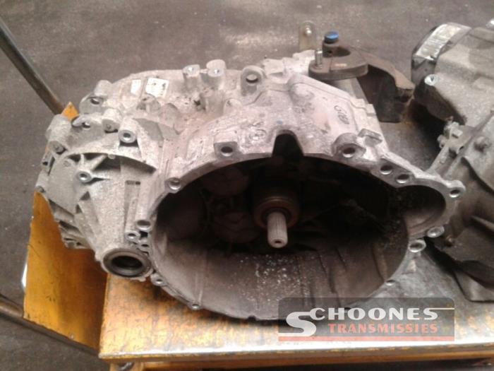 Gearbox from a Volvo V70 (SW) 2.4 D5 20V AWD 2005