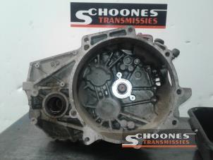 Used Gearbox Dodge Journey 2.0 CRD 16V Price € 682,50 Margin scheme offered by Schoones Transmissies B.V.