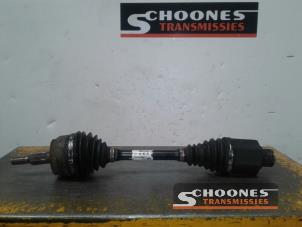 Used Front drive shaft, right Volkswagen Transporter T5 Price on request offered by Schoones Transmissies B.V.