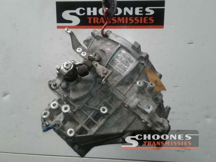 Gearbox from a Mitsubishi Space Star (A0) 1.0 12V 2015