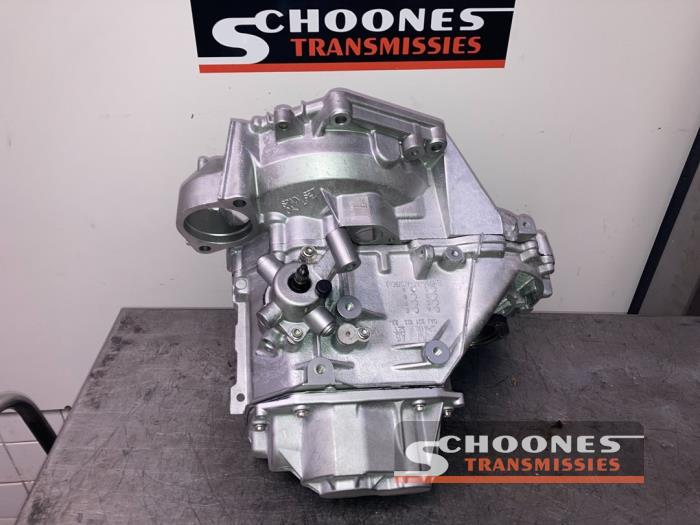 Gearbox from a Volkswagen Golf VII (AUA) 1.0 TSI 12V BlueMotion 2018