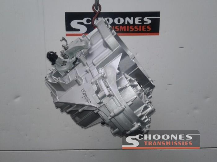 Gearbox from a Jeep Renegade (BU) 1.6 Multijet 16V 2018