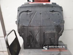 Used Engine protection panel Volkswagen Transporter T5 2.5 TDi Price € 52,50 Margin scheme offered by Schoones Transmissies B.V.