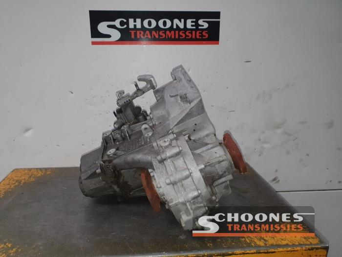 Gearbox from a Volkswagen Golf VII (AUA) 1.0 TSI 12V BlueMotion 2017
