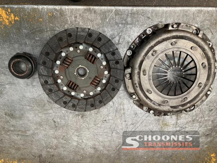 Clutch kits with part number 462 stock
