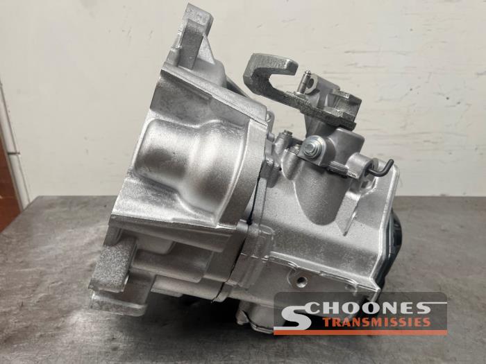 Gearbox from a Volkswagen Polo V (6R)  2016
