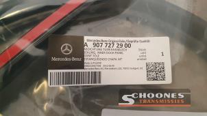 Nowe Uszczelka drzwi lewych wersja 2-drzwiowa Mercedes Sprinter 5t (907.6) 316 CDI 2.1 D RWD Cena € 31,76 Z VAT oferowane przez Schoones Transmissies B.V.