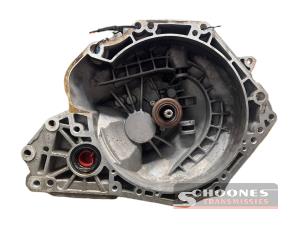 Usados Caja de cambios Opel Corsa E 1.2 16V Precio € 420,00 Norma de margen ofrecido por Schoones Transmissies B.V.