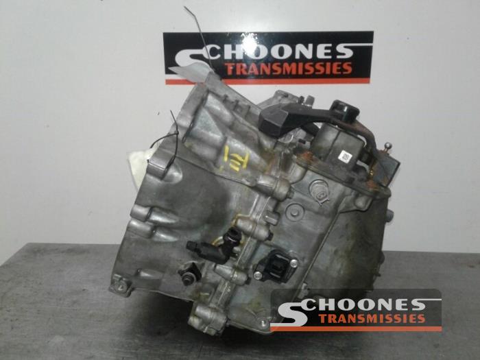 Gearbox from a Volvo V40 (MV) 2.0 D2 16V 2016