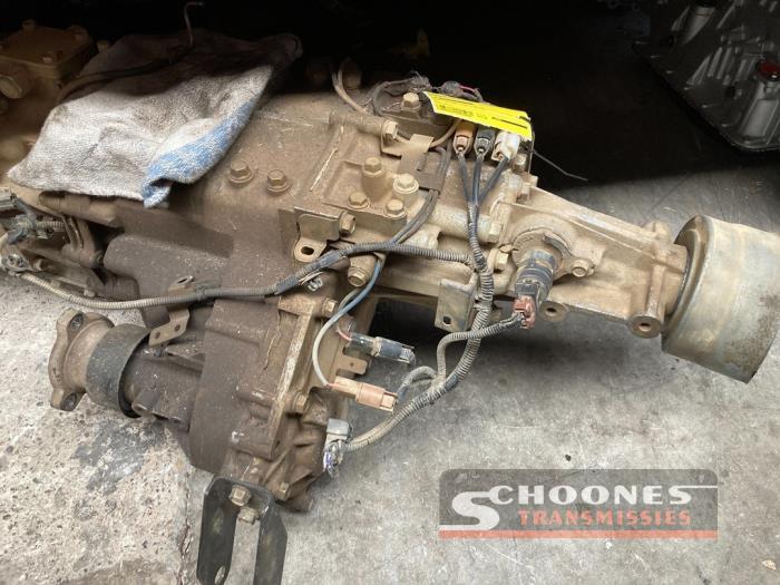 4x4 transfer boxes with gearbox code 2500A240 stock