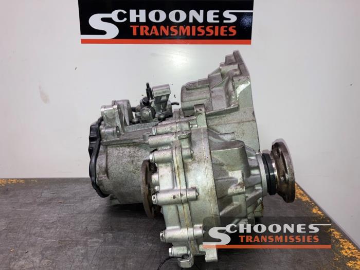 Gearbox from a Volkswagen Polo V (6R)  2015