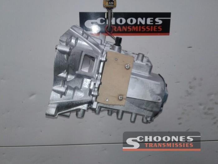 Gearbox from a Citroën C4 Picasso (UD/UE/UF)  2009