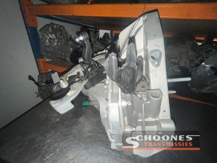Gearbox from a Renault Clio IV (5R) 1.5 Energy dCi 90 FAP 2019