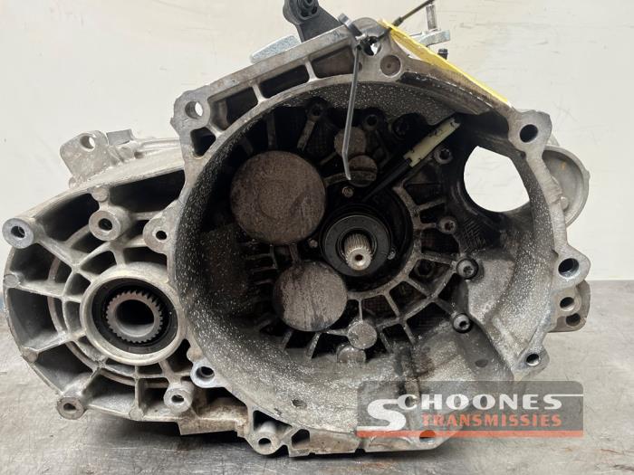 Used Gearbox Volkswagen Caddy IV Price € 1.050,00 Margin scheme offered by Schoones Transmissies B.V.