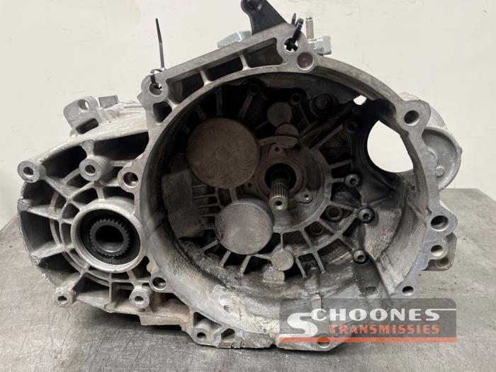 Used Gearbox Volkswagen Caddy IV 2.0 TDI 122 4Motion Price € 1.260,00 Margin scheme offered by Schoones Transmissies B.V.