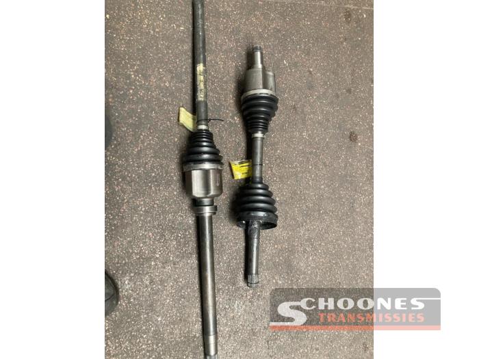 Front drive shaft, left from a Fiat Ducato 2014