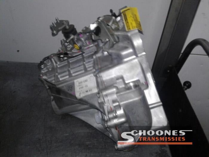 Gearbox Toyota Yaris 3030052463 3030052463