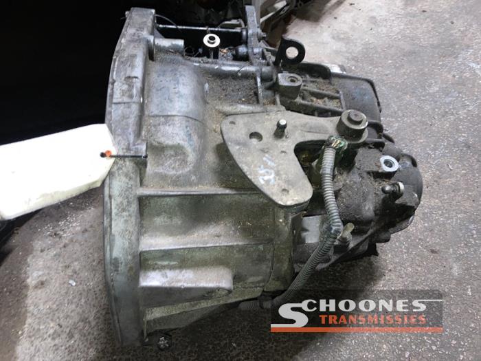 Gearbox from a Renault Laguna II (BG)  2005