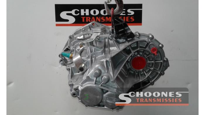 Gearbox from a Dacia Duster (HS)  2016