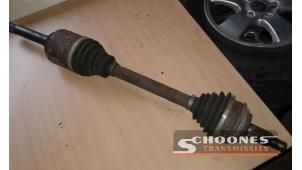 Used Drive shaft, rear right Landrover R.R.S. L320 Price on request offered by Schoones Transmissies B.V.