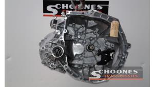 Używane Skrzynia biegów Citroen C4 Cactus (0B/0P) Cena € 420,00 Procedura marży oferowane przez Schoones Transmissies B.V.